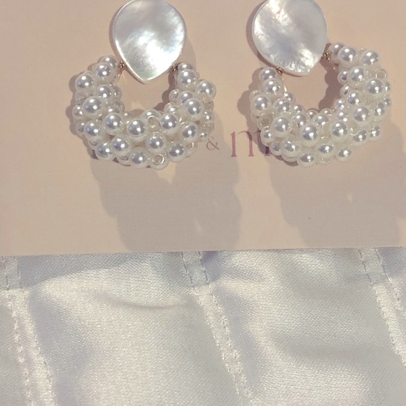 Bridal Earrings - Pearl - Picture 3 of 3